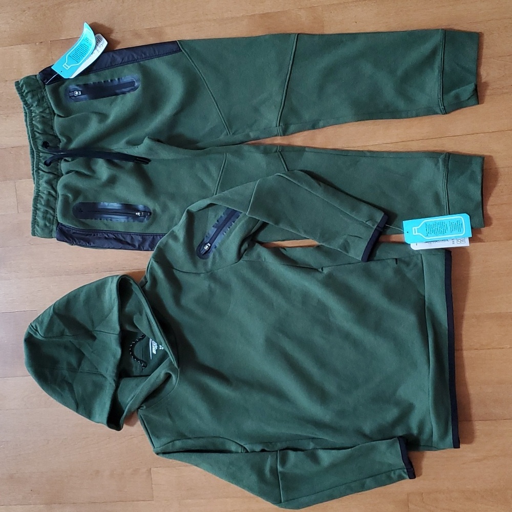Boys MTA Sport Hoodie Sweatshirt & Jogger Pants Size Sm 6/7 L 10/12 Dk Green NWT